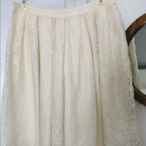 J-Crew white skirt 6 size